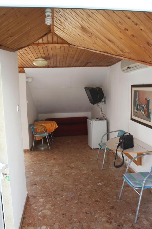 Apartments Popovic Petrovac Bilik gambar
